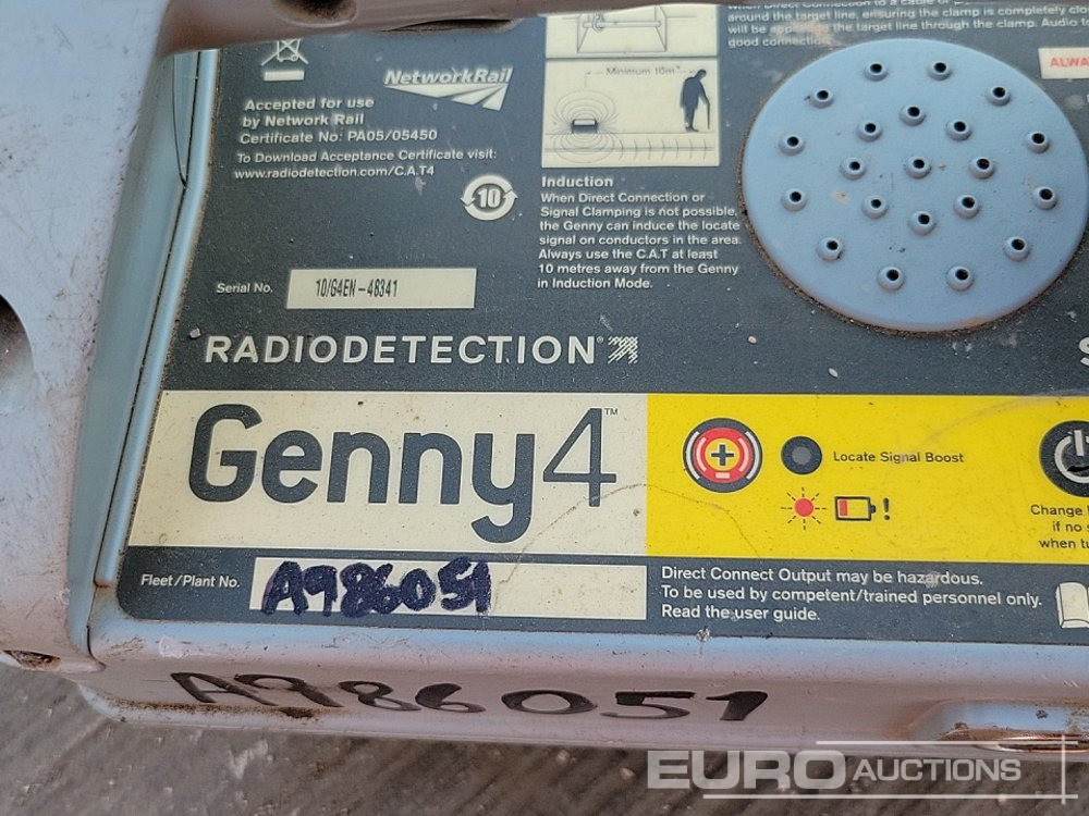Građevinska oprema Hilti VC 20-U 110Volt Vacuum Cleaner, Makita LW1400 110Vot Chop Saw, Radio Cable Detector (3 of): slika 10