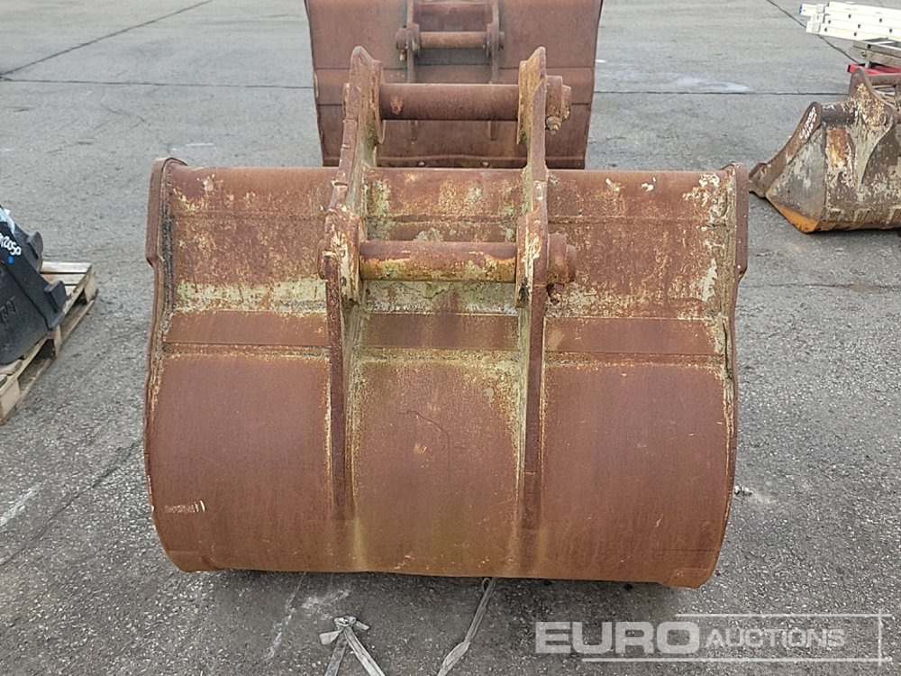 JCB 54" Digging Bucket 80mm Pin to suit 20 Ton Excavator - Kašika: slika 4 JCB 54" Digging Bucket 80mm Pin to suit 20 Ton Excavator - Kašika: slika 4