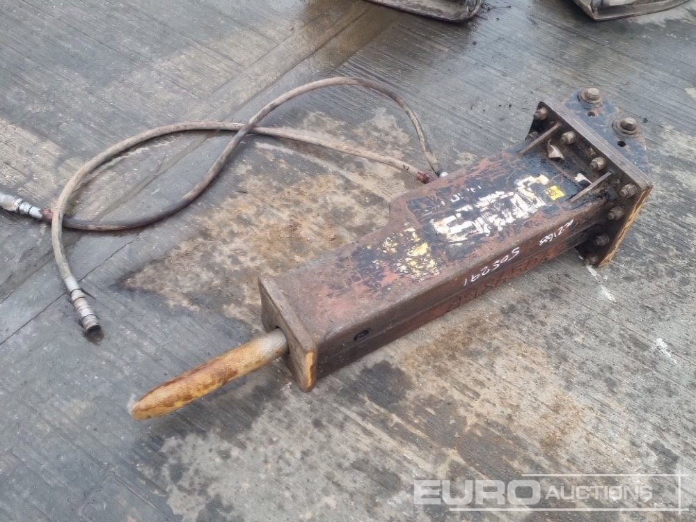 JCB Hydraulic Breaker 35mm Pin to suit Mini Excavator - Hidraulični čekić: slika 1 JCB Hydraulic Breaker 35mm Pin to suit Mini Excavator - Hidraulični čekić: slika 1