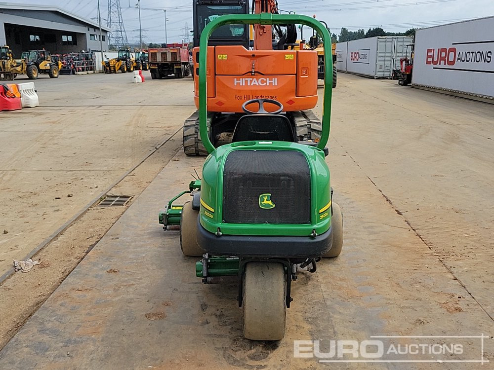 John Deere 2500B - Baštenska kosačica: slika 4 John Deere 2500B - Baštenska kosačica: slika 4