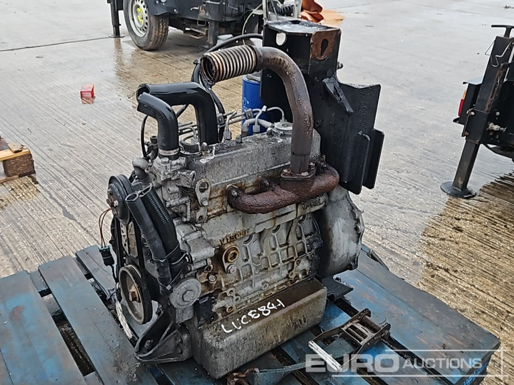 Kubota 4 Cylinder Engine - Motor: slika 3 Kubota 4 Cylinder Engine - Motor: slika 3