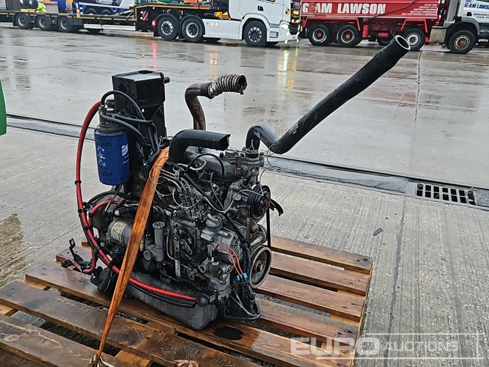 Kubota 4 Cylinder Engine - Motor: slika 1 Kubota 4 Cylinder Engine - Motor: slika 1