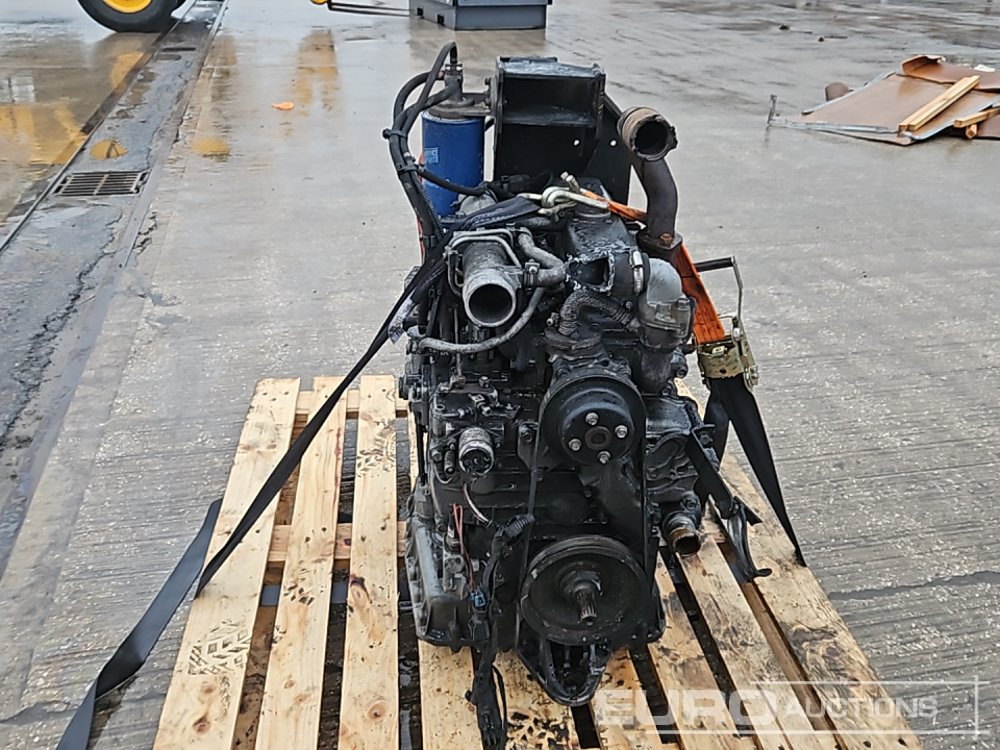 Kubota 4 Cylinder Engine - Motor: slika 2 Kubota 4 Cylinder Engine - Motor: slika 2