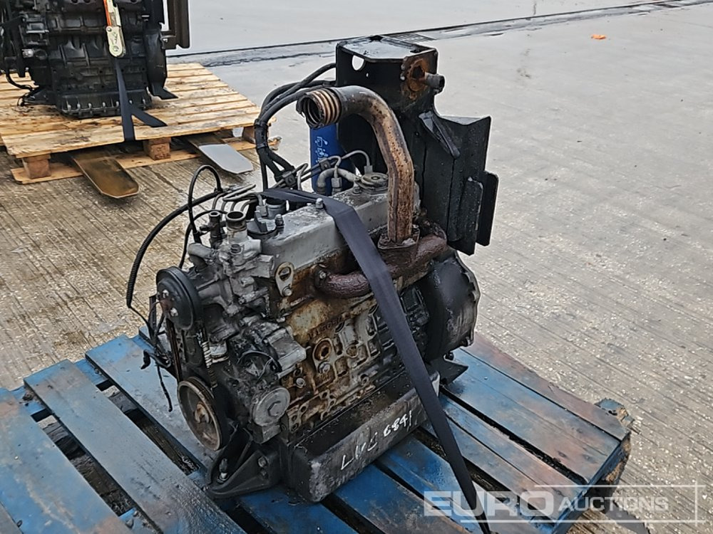Kubota 4 Cylinder Engine - Motor: slika 3 Kubota 4 Cylinder Engine - Motor: slika 3