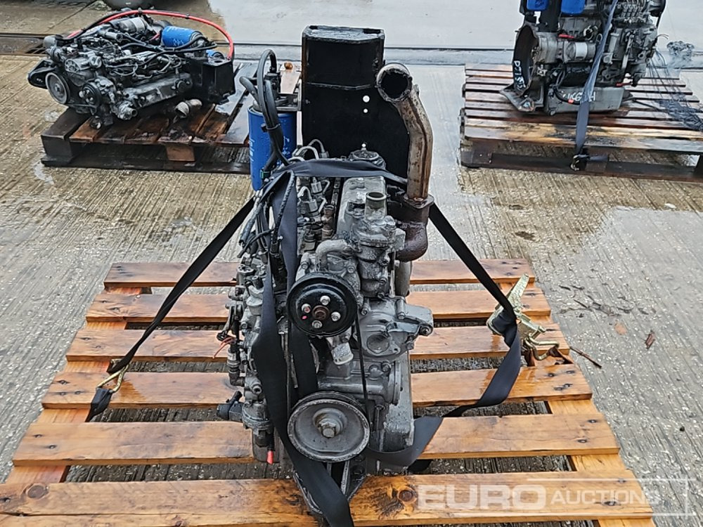 Kubota 4 Cylinder Engine - Motor: slika 2 Kubota 4 Cylinder Engine - Motor: slika 2