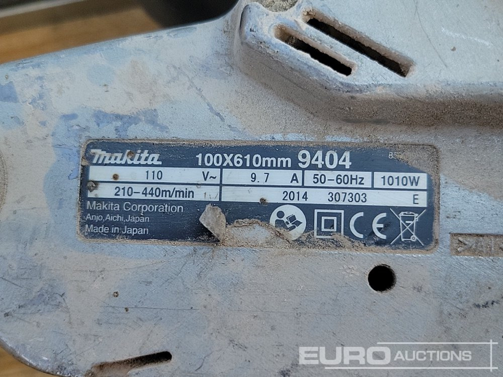 Građevinska oprema Makita 110Volt Cut Off Saw, Belt Sander, Grinder (2 of), Reciprocating Saw (2 of), Hammer Drill, Screwdriver: slika 14