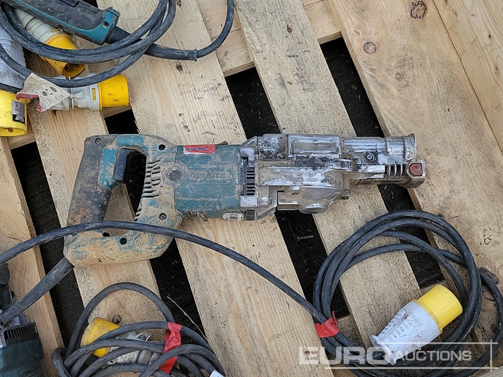 Građevinska oprema Makita 110Volt Cut Off Saw, Belt Sander, Grinder (2 of), Reciprocating Saw (2 of), Hammer Drill, Screwdriver: slika 28