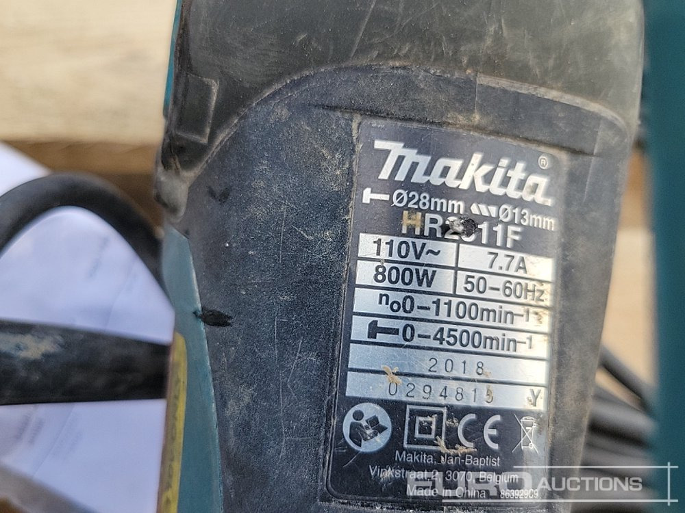 Građevinska oprema Makita 110Volt Cut Off Saw, Belt Sander, Grinder (2 of), Reciprocating Saw (2 of), Hammer Drill, Screwdriver: slika 20