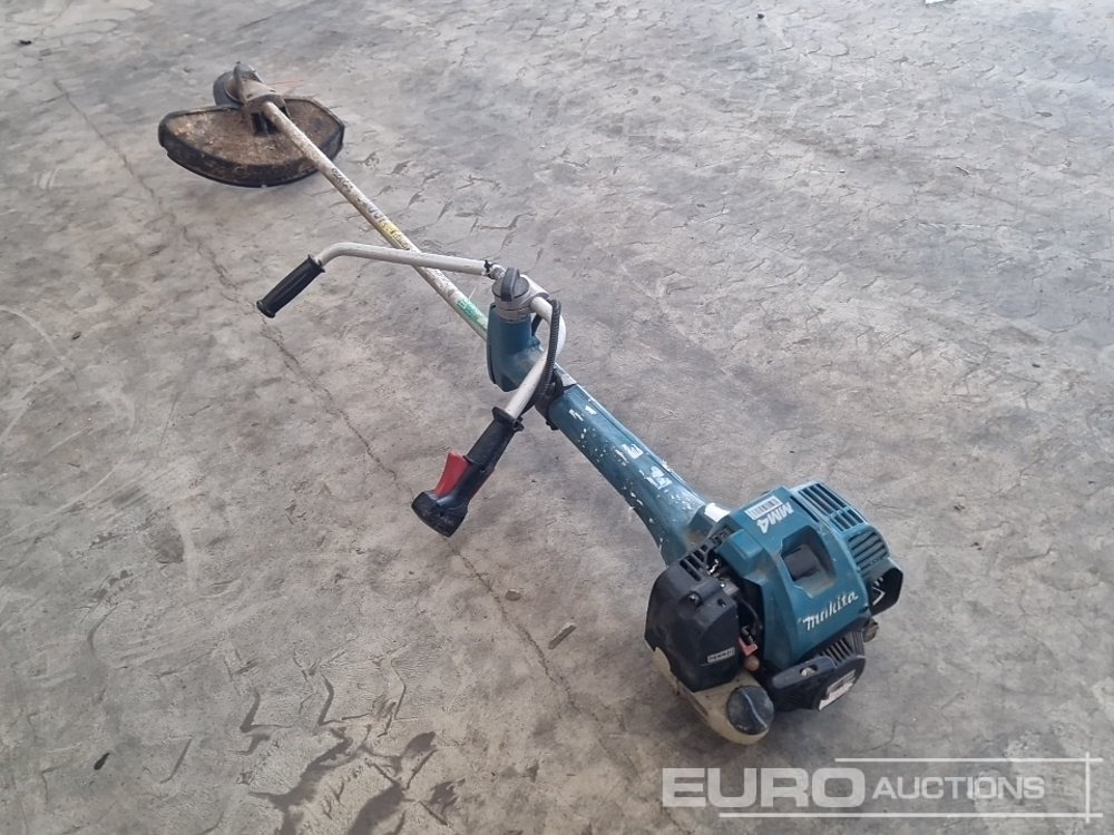 Makita Petrol Strimmer - Гаражна опрема: slika 2 Makita Petrol Strimmer - Гаражна опрема: slika 2