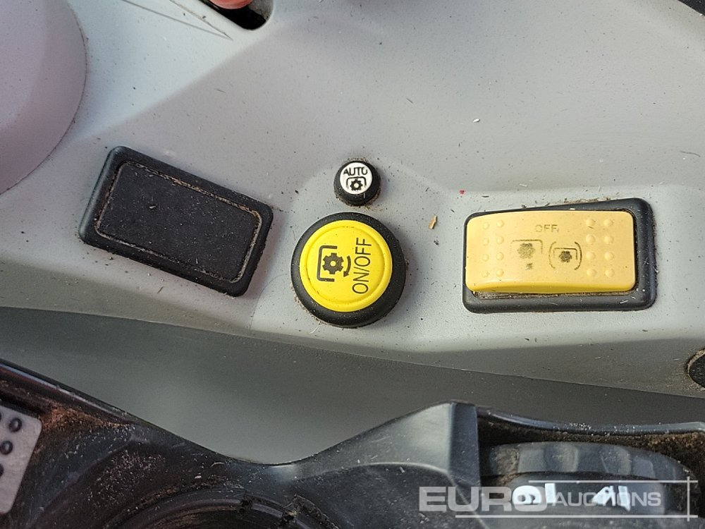 Traktor Massey Ferguson 6475: slika 42