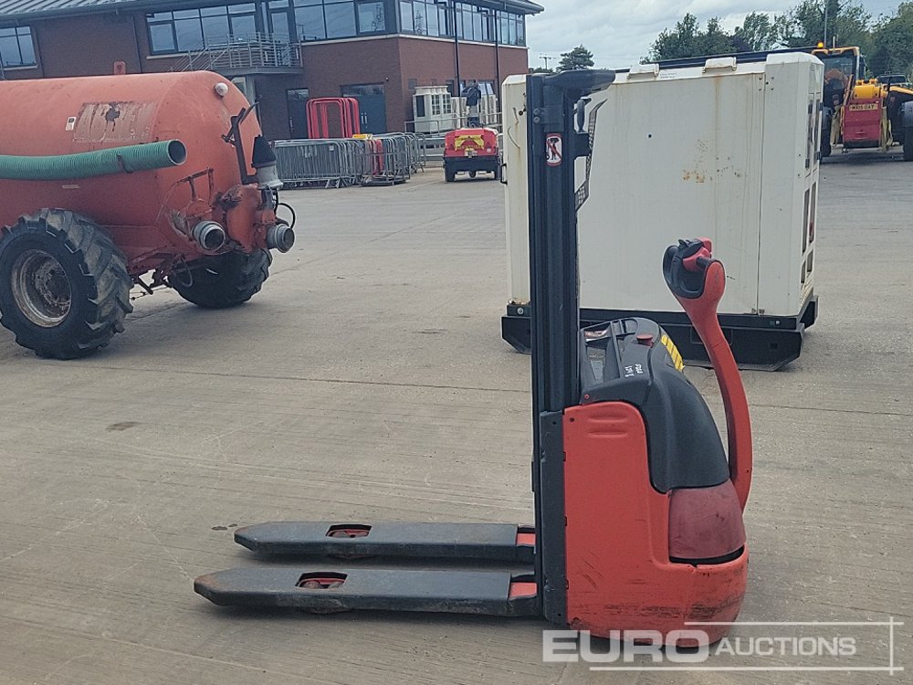 2008 Linde L12 - Oprema za rukovanje materijalima: slika 2 2008 Linde L12 - Oprema za rukovanje materijalima: slika 2