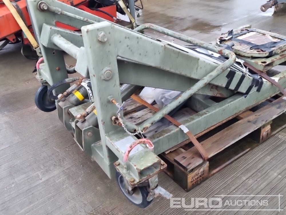 Oprema za rukovanje materijalima Carlisle Engineering Hydraulic Trolley Lift: slika 20