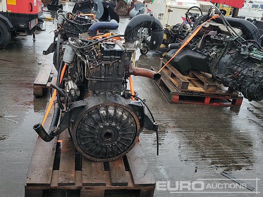 Perkins 4 Cylinder Engine - Motor: slika 4 Perkins 4 Cylinder Engine - Motor: slika 4