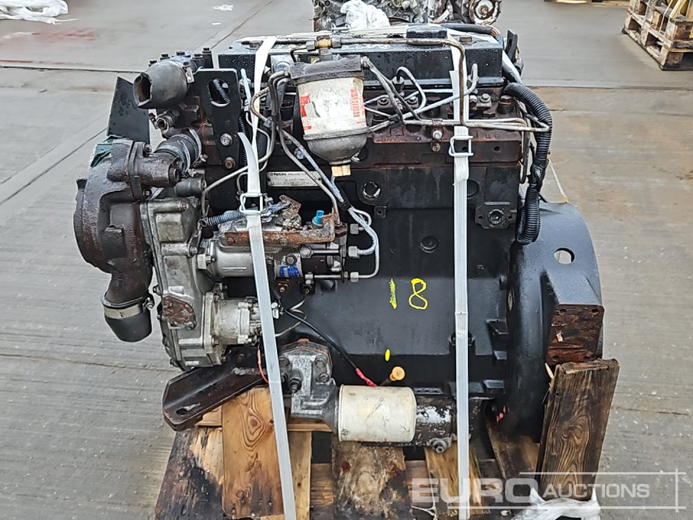 Perkins 4 Cylinder Engine - Motor: slika 4 Perkins 4 Cylinder Engine - Motor: slika 4