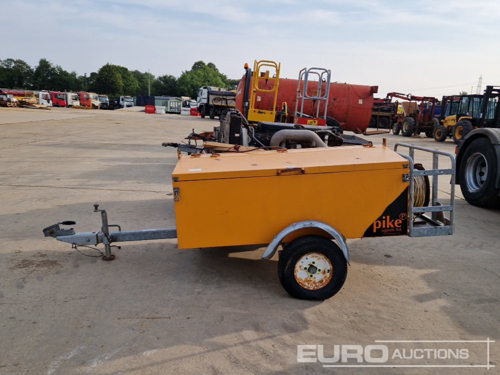 Pike Single Axle Portable 2 Way Traffic Light System - Građevinska oprema: slika 2 Pike Single Axle Portable 2 Way Traffic Light System - Građevinska oprema: slika 2