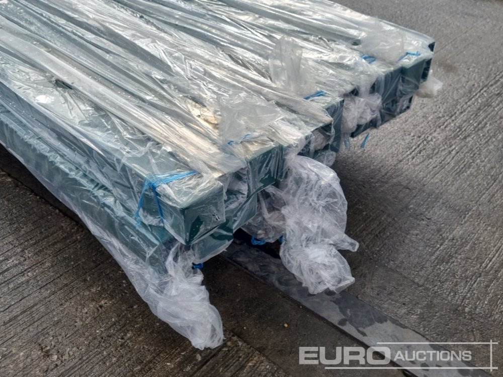 Poljoprivredna mašina Unused Galvanised & Powder Coated Heavy Duty (5mm) Wire Mesh Fencing, 25 x H2.4m x W2.2m Panels, 26 x 60mm x 60mm x3m Posts, with Fittings (Green): slika 11