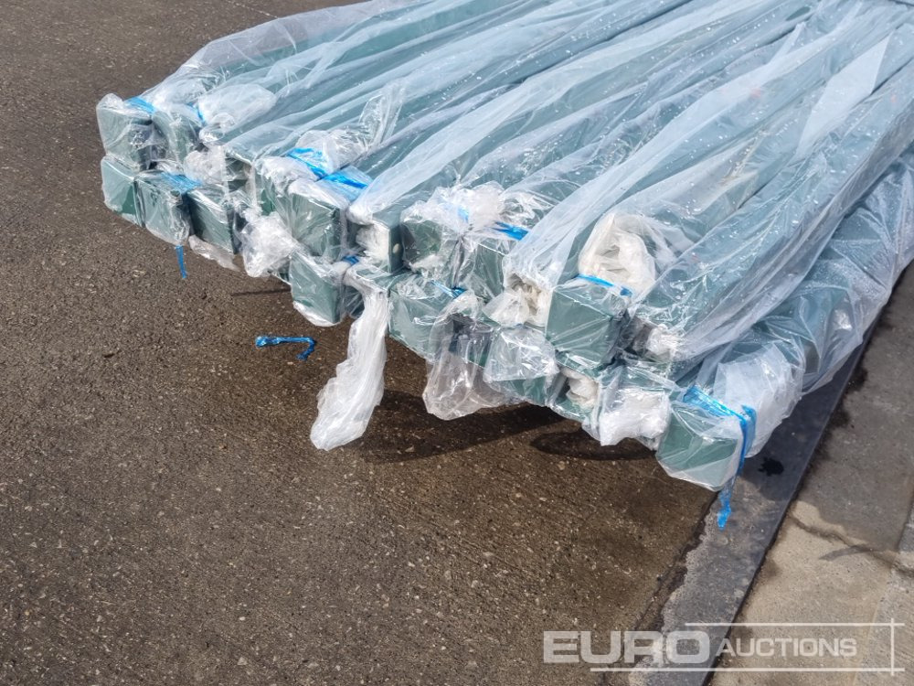 Poljoprivredna mašina Unused Galvanised & Powder Coated Heavy Duty (5mm) Wire Mesh Fencing, 25 x H2.4m x W2.2m Panels, 26 x 60mm x 60mm x3m Posts, with Fittings (Green): slika 10