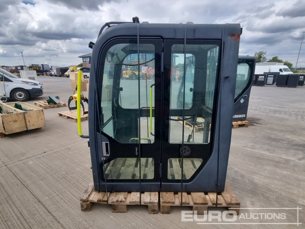 2021 Cab to suit Yanmar Excavator (Damaged) - Rezervni deo: slika 2 2021 Cab to suit Yanmar Excavator (Damaged) - Rezervni deo: slika 2