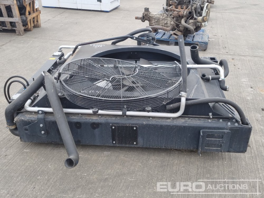 Radiator & Fan to suit Engine - Rezervni deo: slika 4 Radiator & Fan to suit Engine - Rezervni deo: slika 4