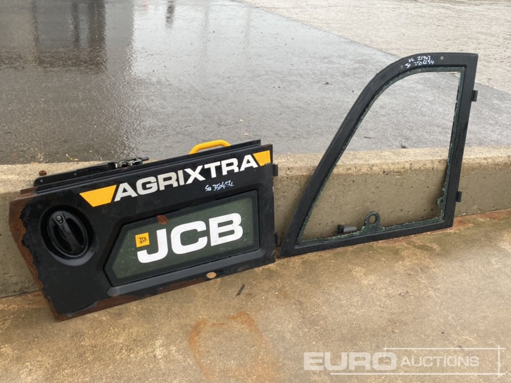 Top Window Frame & Bottom Door to suit JCB Telehandler - Rezervni deo: slika 1 Top Window Frame & Bottom Door to suit JCB Telehandler - Rezervni deo: slika 1