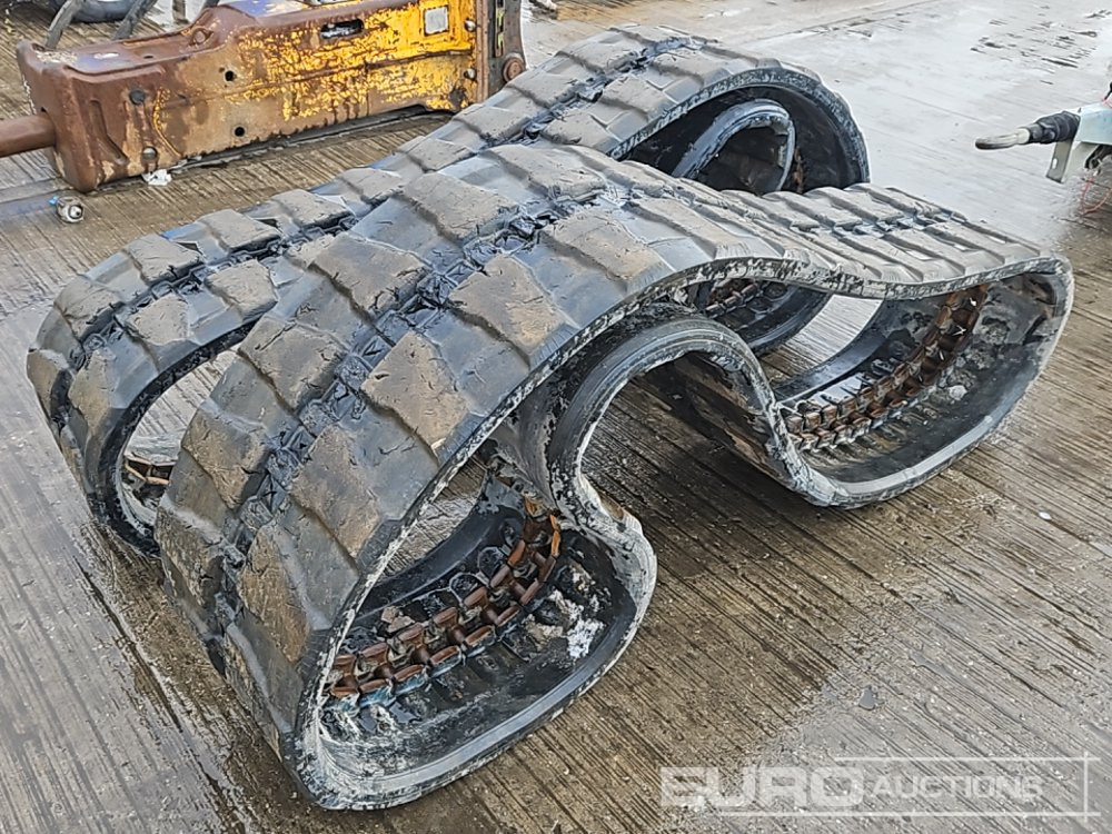 Rubber Track to suit Komatsu PC55 (2 of) - Šine za Građevinska mašina: slika 1 Rubber Track to suit Komatsu PC55 (2 of) - Šine za Građevinska mašina: slika 1