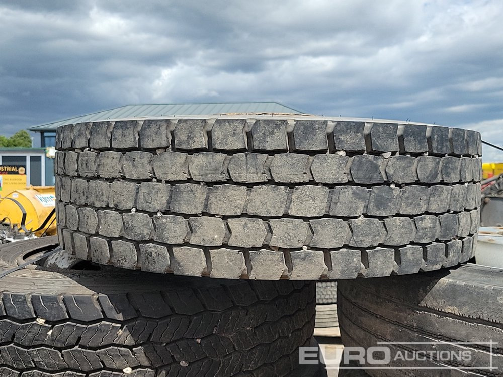 Guma Selection of Various Size Tyre & Rim (13 of): slika 9