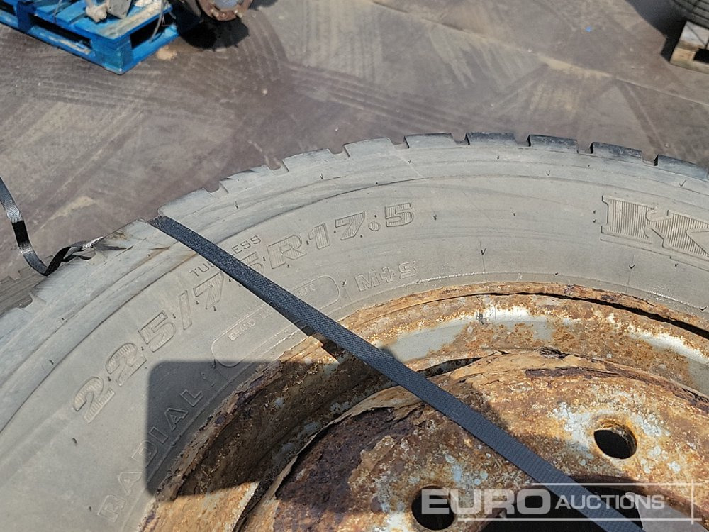 Guma Selection of Various Size Tyre & Rim (13 of): slika 11