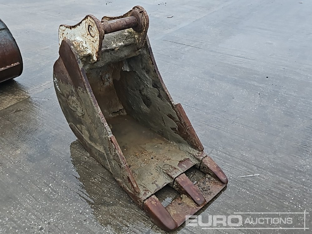 Strickland 24" Digging Bucket 65mm Pin to suit 13 Ton Excavator - Kašika: slika 1 Strickland 24" Digging Bucket 65mm Pin to suit 13 Ton Excavator - Kašika: slika 1