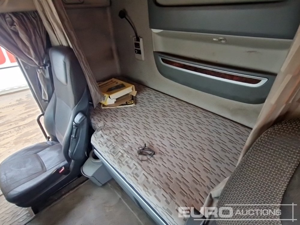 Tegljač 2015 DAF XF510: slika 34