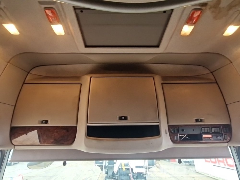 Tegljač 2015 DAF XF510: slika 35