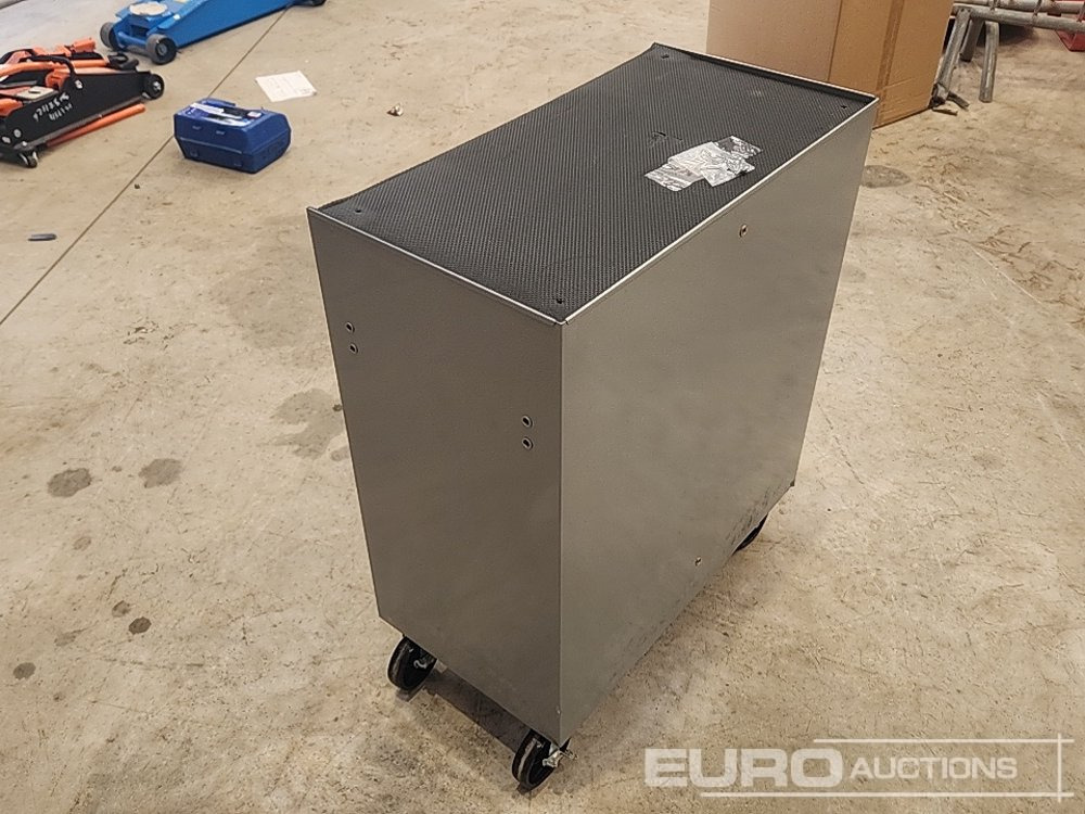 Unused 5 Drawer Tool Box & Tools - Гаражна опрема: slika 3 Unused 5 Drawer Tool Box & Tools - Гаражна опрема: slika 3