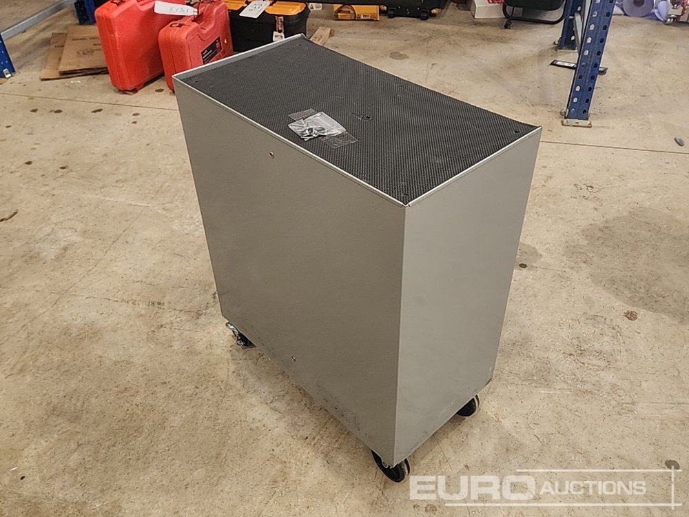 Unused 5 Drawer Tool Box & Tools - Гаражна опрема: slika 2 Unused 5 Drawer Tool Box & Tools - Гаражна опрема: slika 2