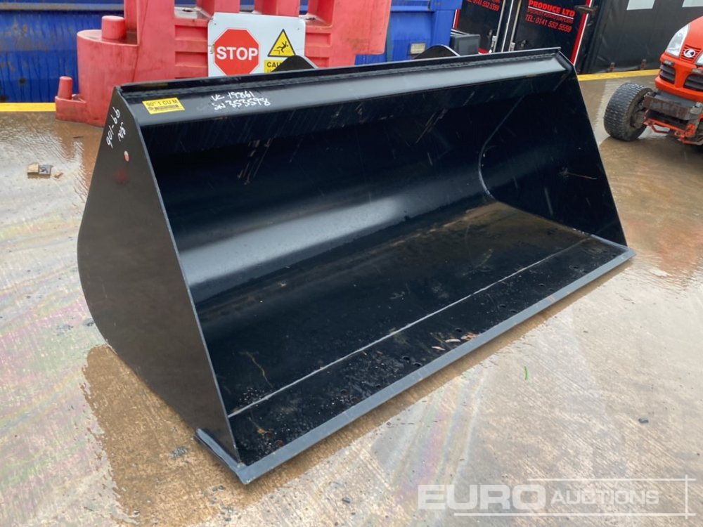 Unused 90" Strickland Front Loading Bucket to suit Manitou Telehandler - Kašika: slika 4 Unused 90" Strickland Front Loading Bucket to suit Manitou Telehandler - Kašika: slika 4