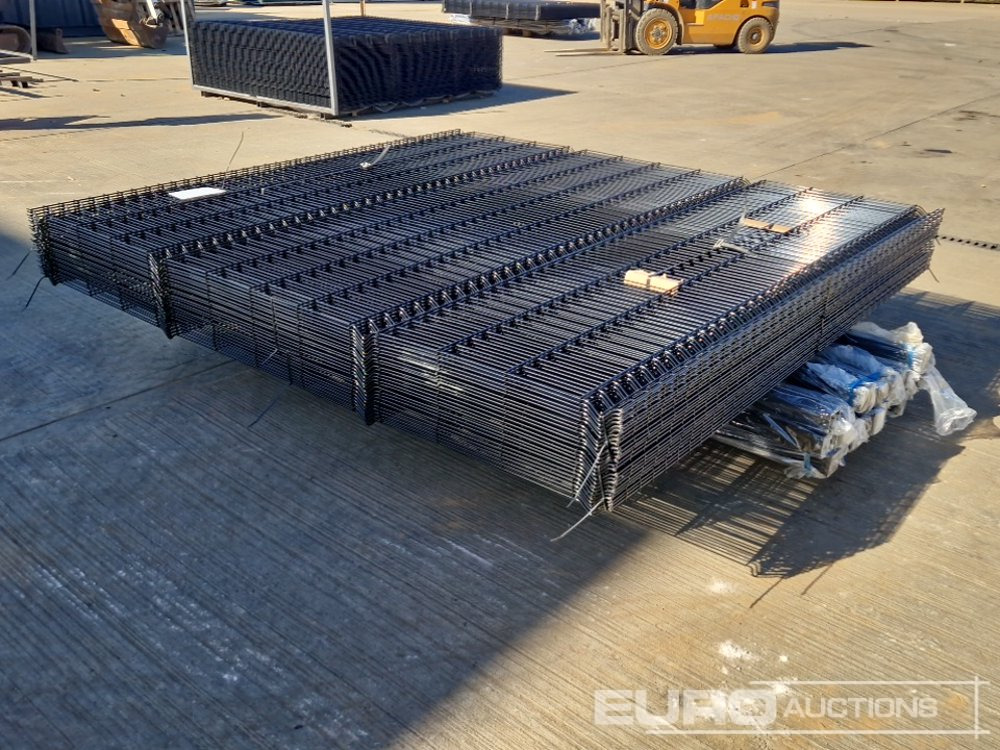 Unused Galvanised & Powder Coated Heavy Duty (5mm) Wire Mesh Fencing, 25 x H2.4m x W2.2m Panels, 26 x 60mm x 60mm x3m Posts, with Fittings (Black) - Građevinska oprema: slika 3 Unused Galvanised & Powder Coated Heavy Duty (5mm) Wire Mesh Fencing, 25 x H2.4m x W2.2m Panels, 26 x 60mm x 60mm x3m Posts, with Fittings (Black) - Građevinska oprema: slika 3