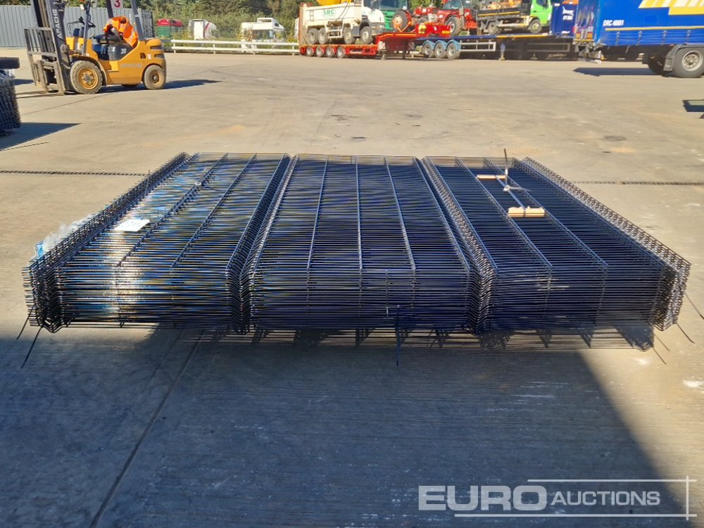 Unused Galvanised & Powder Coated Heavy Duty (5mm) Wire Mesh Fencing, 25 x H2.4m x W2.2m Panels, 26 x 60mm x 60mm x3m Posts, with Fittings (Black) - Građevinska oprema: slika 2 Unused Galvanised & Powder Coated Heavy Duty (5mm) Wire Mesh Fencing, 25 x H2.4m x W2.2m Panels, 26 x 60mm x 60mm x3m Posts, with Fittings (Black) - Građevinska oprema: slika 2