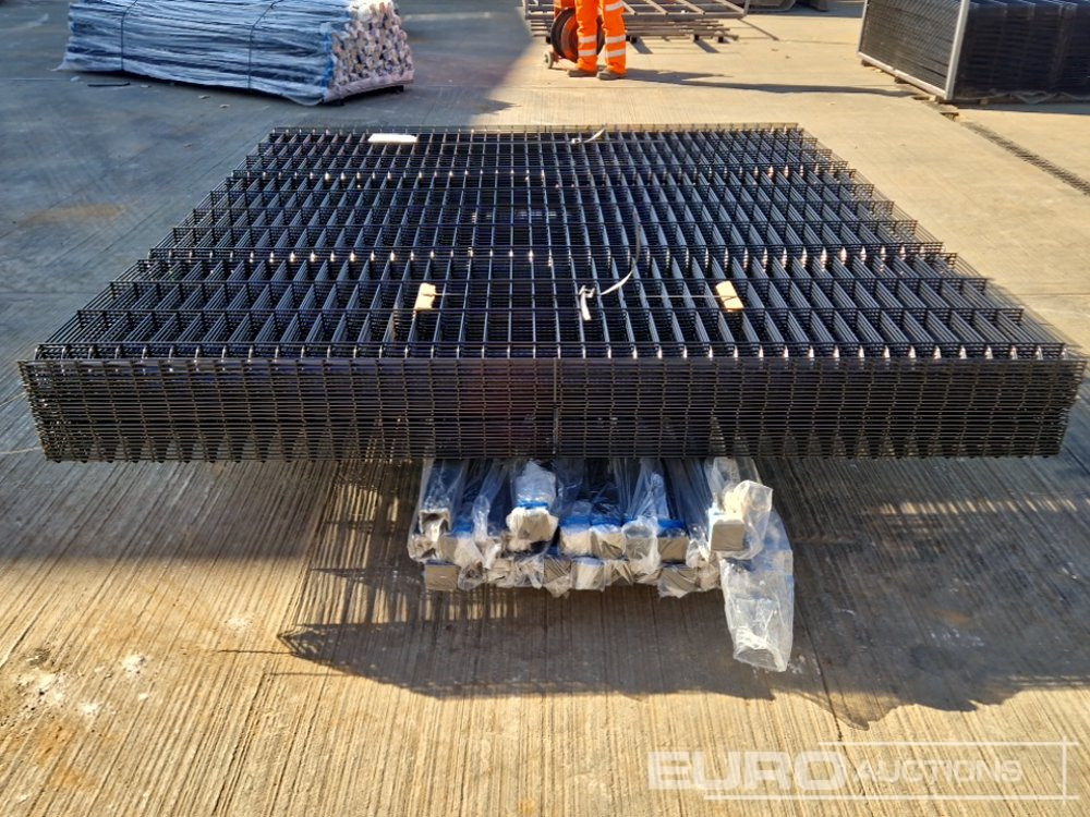 Unused Galvanised & Powder Coated Heavy Duty (5mm) Wire Mesh Fencing, 25 x H2.4m x W2.2m Panels, 26 x 60mm x 60mm x3m Posts, with Fittings (Black) - Građevinska oprema: slika 4 Unused Galvanised & Powder Coated Heavy Duty (5mm) Wire Mesh Fencing, 25 x H2.4m x W2.2m Panels, 26 x 60mm x 60mm x3m Posts, with Fittings (Black) - Građevinska oprema: slika 4