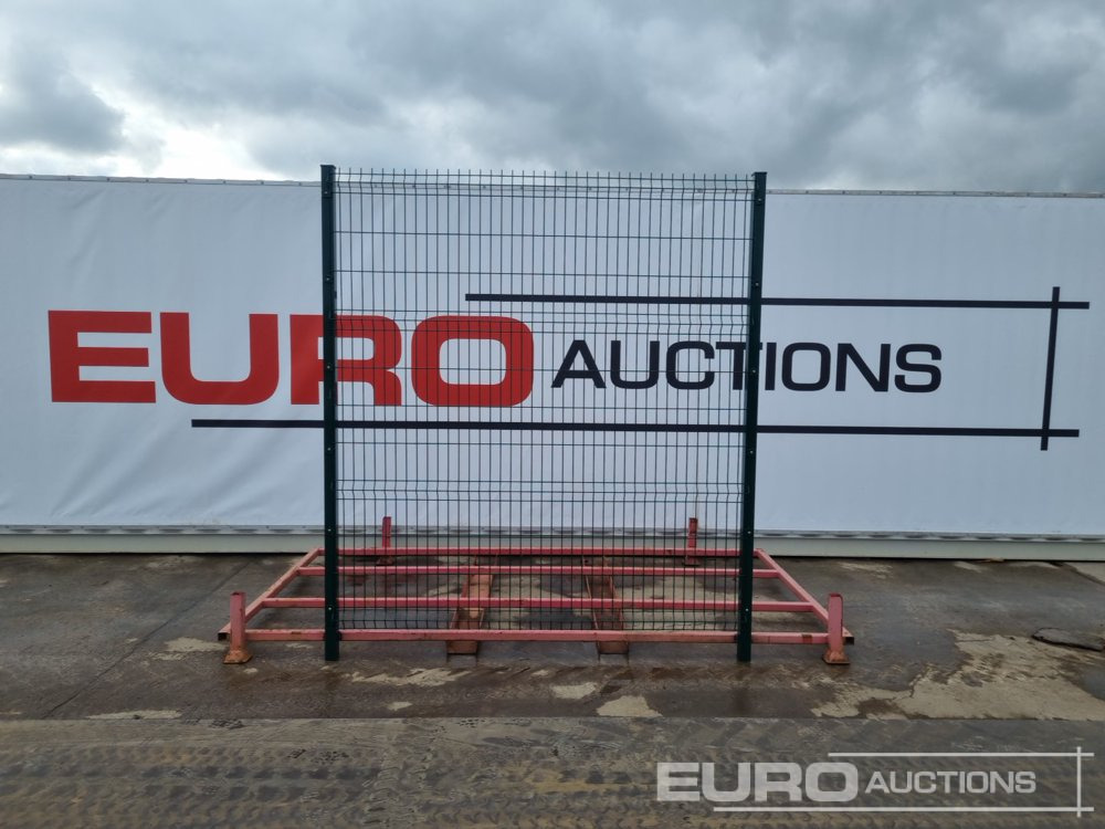 Unused Galvanised & Powder Coated Heavy Duty (5mm) Wire Mesh Fencing, 25 x H2.4m x W2.2m Panels, 26 x 60mm x 60mm x3m Posts, with Fittings (Green) - Građevinska oprema: slika 2 Unused Galvanised & Powder Coated Heavy Duty (5mm) Wire Mesh Fencing, 25 x H2.4m x W2.2m Panels, 26 x 60mm x 60mm x3m Posts, with Fittings (Green) - Građevinska oprema: slika 2