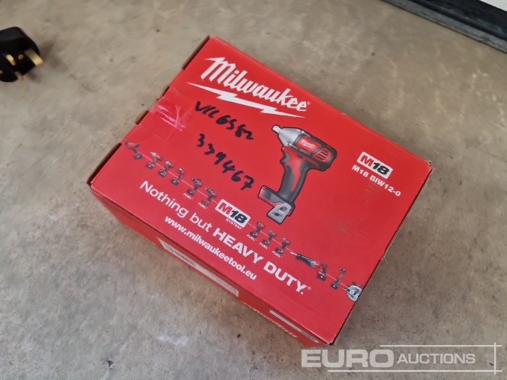 Građevinska oprema Unused Milwaukee M18 18v 1/2 Cordless Impact Wrench (Body Only): slika 15