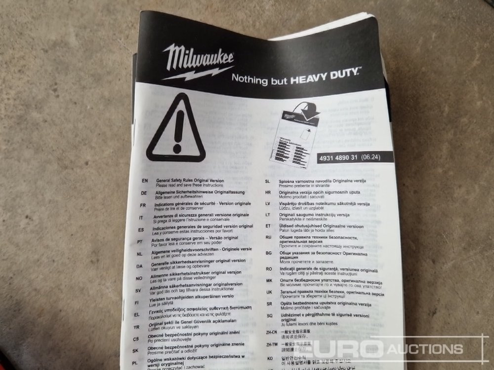 Građevinska oprema Unused Milwaukee M18 18v 1/2 Cordless Impact Wrench (Body Only): slika 13
