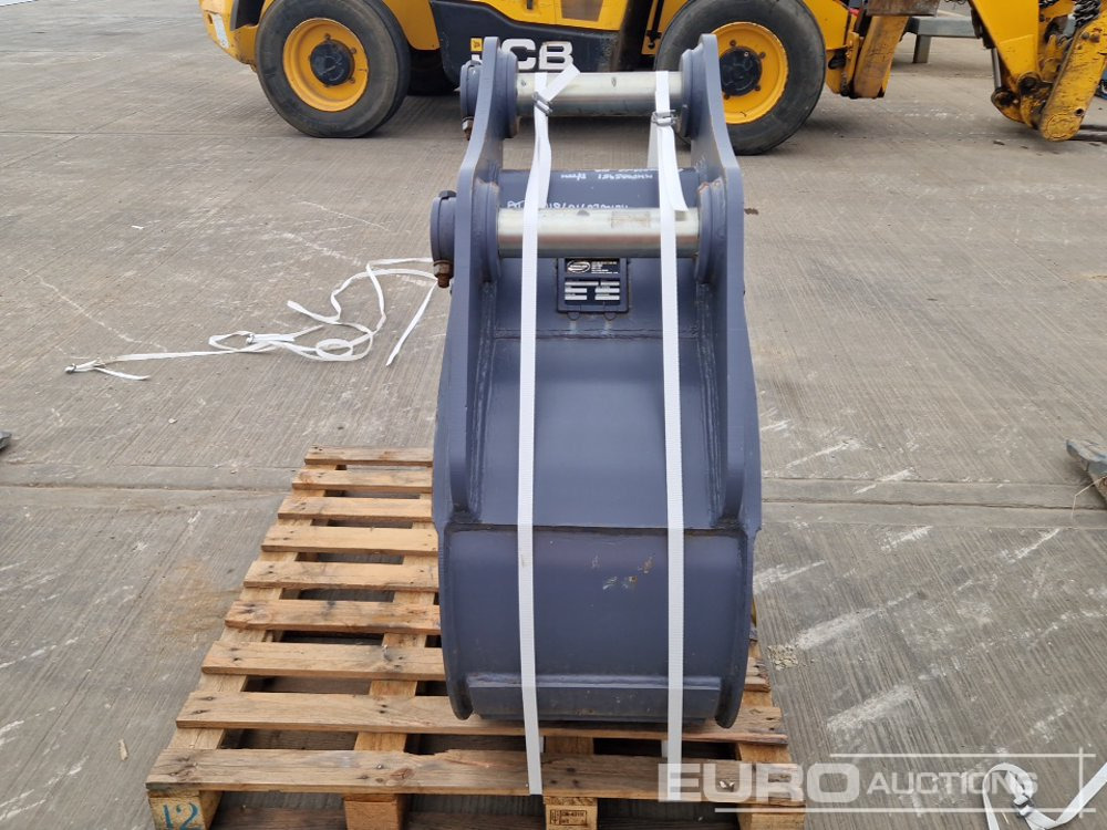 Unused Strickland 18" Digging Bucket 65mm Pin to suit 13 Ton Excavator - Kašika: slika 4 Unused Strickland 18" Digging Bucket 65mm Pin to suit 13 Ton Excavator - Kašika: slika 4