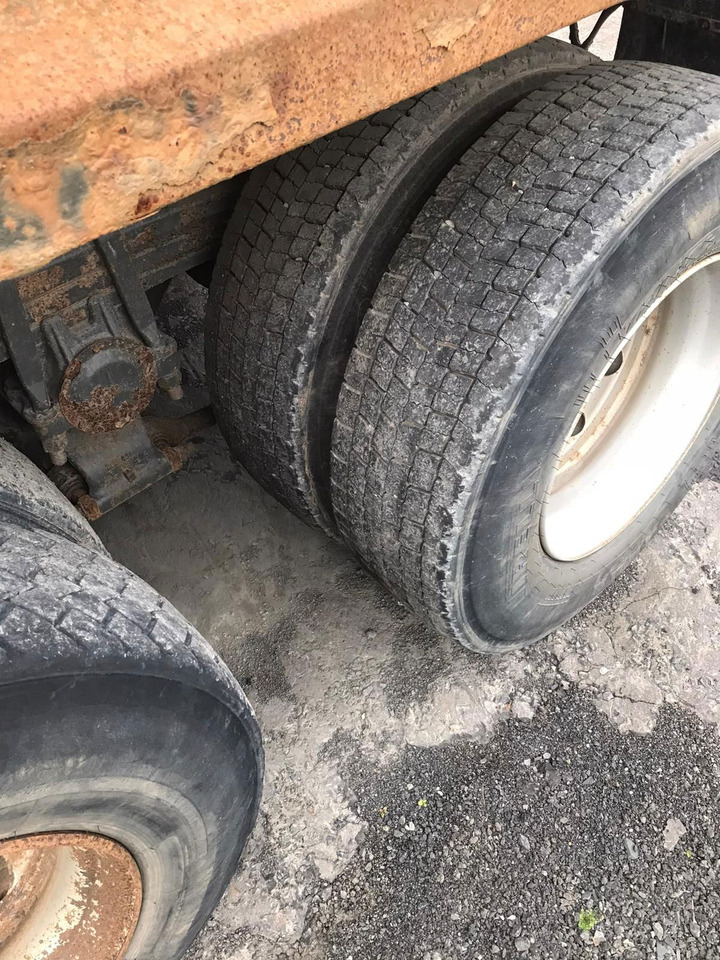 Mercedes-Benz Actros 3240 Tipper - Istovarivač: slika 2 Mercedes-Benz Actros 3240 Tipper - Istovarivač: slika 2