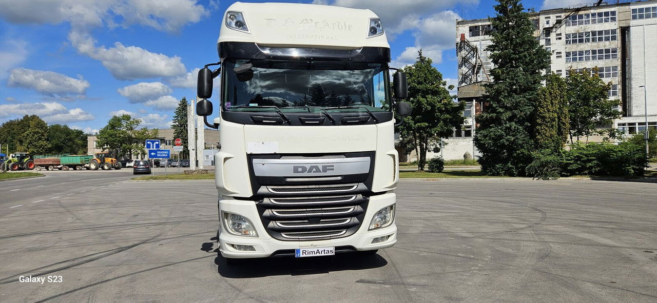 DAF XF 105.460 - Tegljač: slika 2 DAF XF 105.460 - Tegljač: slika 2