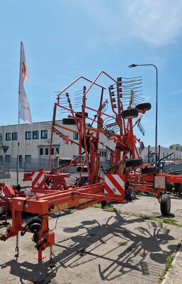 Andanatore usato Kuhn GA 7301 - Prevrtač/ Grabuljač: slika 2 Andanatore usato Kuhn GA 7301 - Prevrtač/ Grabuljač: slika 2