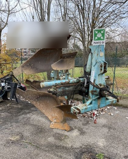 Aratro usato Nuova Comas - Plug: slika 4 Aratro usato Nuova Comas - Plug: slika 4