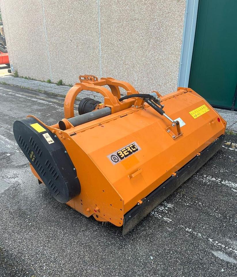 Trincia usata Berti Land/s 230 - Tarup: slika 1 Trincia usata Berti Land/s 230 - Tarup: slika 1