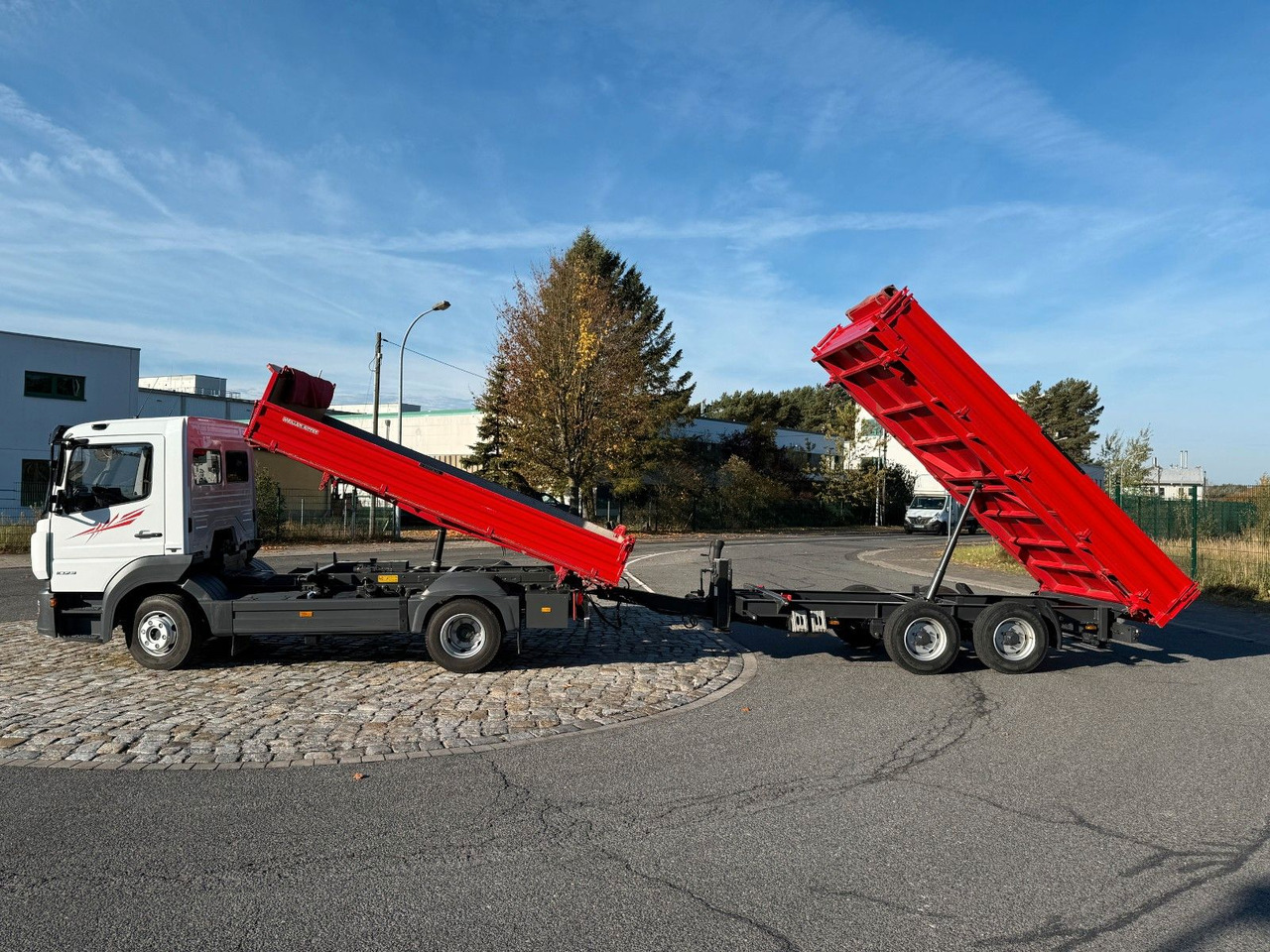 Mercedes-Benz Atego 1023 + Anhänger Dreiseitenkipper - Istovarivač: slika 2 Mercedes-Benz Atego 1023 + Anhänger Dreiseitenkipper - Istovarivač: slika 2