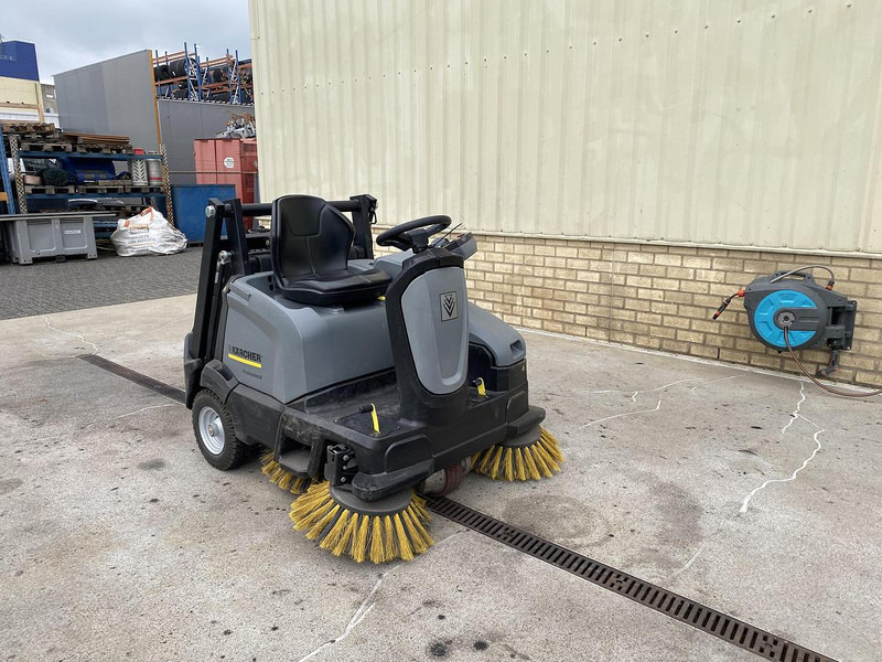 Kärcher KM 105/110 R Bp, Veegmachine, hoogkieper - Autočistilica: slika 3 Kärcher KM 105/110 R Bp, Veegmachine, hoogkieper - Autočistilica: slika 3