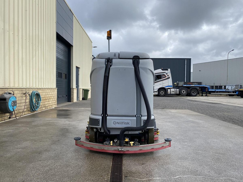 Nilfisk SC6500 1300C, Veeg- Schrobmachine - Mašina za pranje podova: slika 3 Nilfisk SC6500 1300C, Veeg- Schrobmachine - Mašina za pranje podova: slika 3