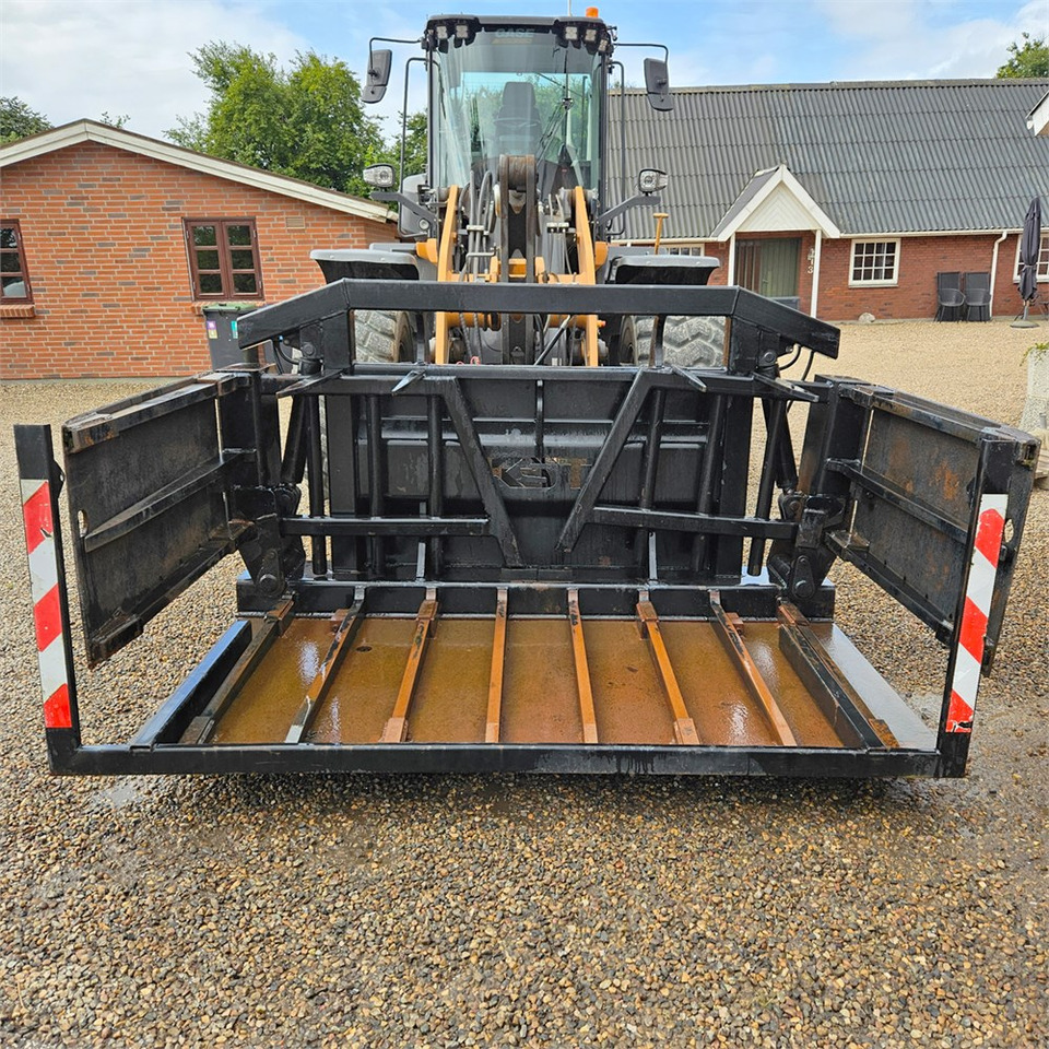 ABC Unknown - Traktor: slika 1 ABC Unknown - Traktor: slika 1