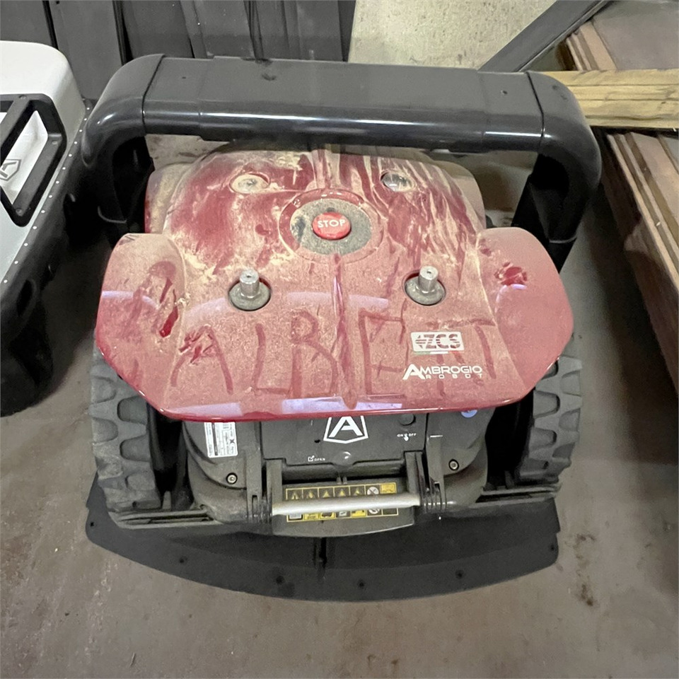 Ambrogio Cube Elite 4 WD - Baštenska kosačica: slika 2 Ambrogio Cube Elite 4 WD - Baštenska kosačica: slika 2